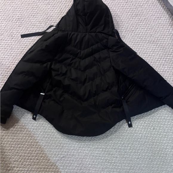 Women's Black Puffer Jacket - Picture 4 of 4